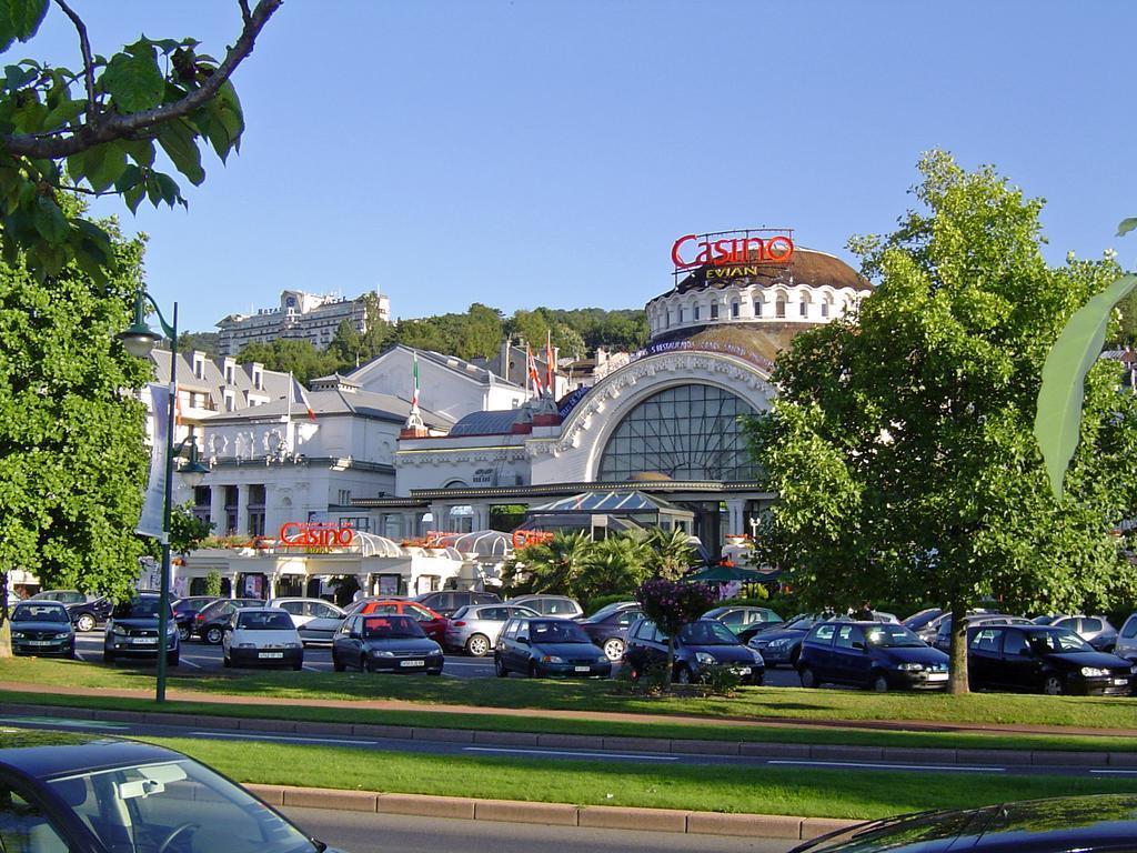 Hotel Le Littoral Évian-les-Bains Exterior foto